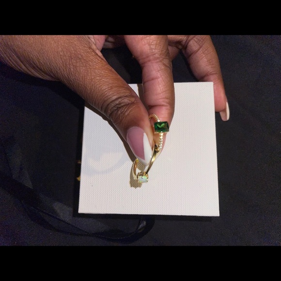 Rings - Picture 5 of 7